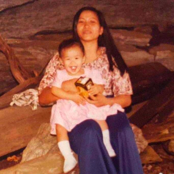 😘😊Meet your Posher, Carrolyn🥰😍 - Picture 2 of 4